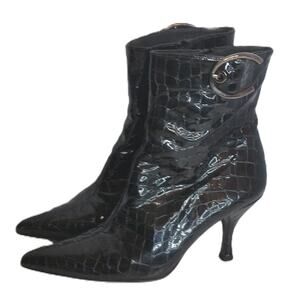 Vintage Stuart Weitzman Lennox Polished Black Croco Boot Size 8